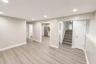 1241 S Elmwood Ave, Waukegan, IL 60085 - Photo 4