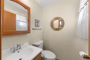 261 S Mayfair Pl, Chicago Heights, IL 60411 - Photo 8