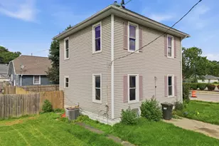 1502 E 4th St, Sterling, IL 60181 - Photo 2