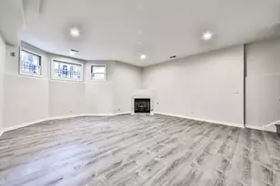 3230 N Seminary Ave, Chicago, IL 60657 - Photo 12