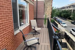 1327 W Walton St, Chicago, IL 60642 - Photo 20