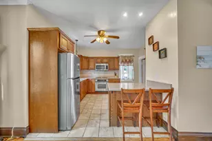 1337 Campbell Ave, Lasalle, IL 61301 - Photo 10