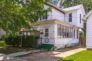 918 N Oak St, Bloomington, IL 61701 - Photo 2
