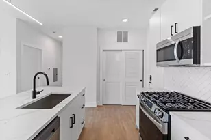 3140 N Clybourn Ave, Chicago, IL 60657 - Photo 4