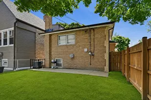 2524 W 45th St, Chicago, IL 60632 - Photo 20
