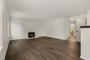 601 Carnation Dr, Oswego, IL 60543 - Photo 6