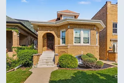 2911 N Kenneth Avenue, Chicago, IL 60641 - Photo 1