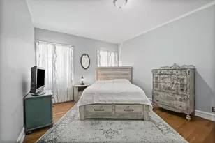 906 Oakton St, Evanston, IL 60202 - Photo 16