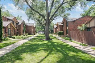 18W133 Kirkland Ln, Villa Park, IL 60181 - Photo 16