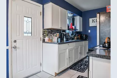 18W133 Kirkland Lane, Villa Park, IL 60181 - Photo 8