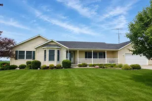 2930 N 1200 East Rd, Clifton, IL 60927 - Photo 1