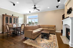1952 W Cuyler Ave, Chicago, IL 60613 - Photo 6