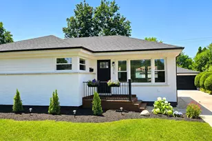 316 N Reuter Dr, Arlington Heights, IL 60005 - Photo 1