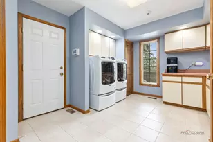 15 Shoreside Dr, South Barrington, IL 60010 - Photo 16