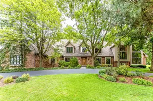 15 Shoreside Dr, South Barrington, IL 60010 - Photo 1