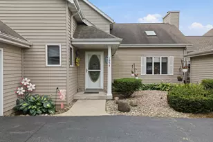 1954 Hidden Shores Dr, Dixon, IL 61021 - Photo 1