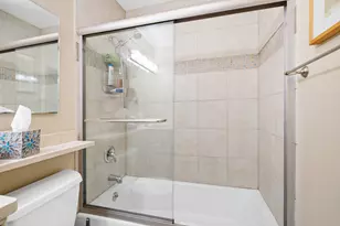 1555 N Sandburg Terrace, Chicago, IL 60610 - Photo 12