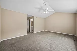 1058 E Danbury Dr, Cary, IL 60013 - Photo 22