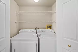 1058 E Danbury Dr, Cary, IL 60013 - Photo 18