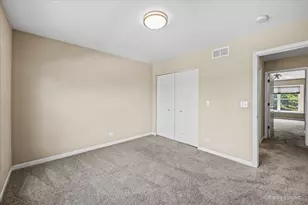 1058 E Danbury Dr, Cary, IL 60013 - Photo 26