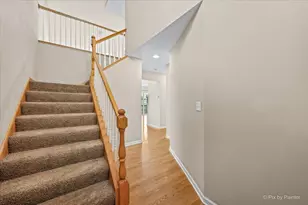 1058 E Danbury Dr, Cary, IL 60013 - Photo 6