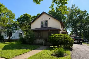 39 Park St, Oswego, IL 60543 - Photo 1