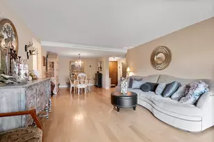 44 Park Ln, Park Ridge, IL 60068 - Photo 8