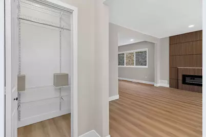 5311 W Cuyler Avenue, Chicago, IL 60641 - Photo 2
