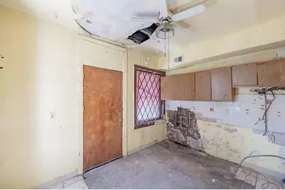 1427 E 66th Place, Chicago, IL 60637 - Photo 16