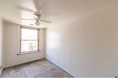 1427 E 66th Place, Chicago, IL 60637 - Photo 18