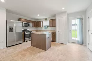 211 Buckeye St, Waterman, IL 60556 - Photo 4