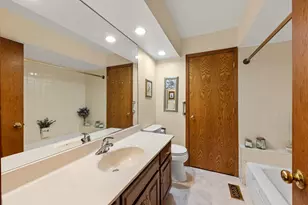 597 Piccadilly Ln, Bolingbrook, IL 60440 - Photo 12