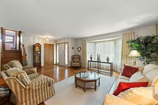 597 Piccadilly Ln, Bolingbrook, IL 60440 - Photo 4