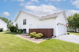 1221 Glen Mor Dr, Shorewood, IL 60404 - Photo 6