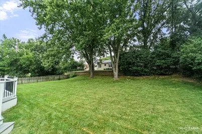 8409 Mending Wall Drive, Woodridge, IL 60517 - Photo 24