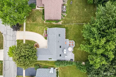 8409 Mending Wall Drive, Woodridge, IL 60517 - Photo 26