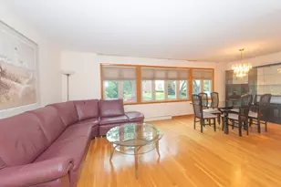 8909 N Wisner St, Niles, IL 60714 - Photo 2