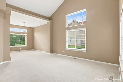 331 Hampton Court, Crystal Lake, IL 60012 - Photo 6