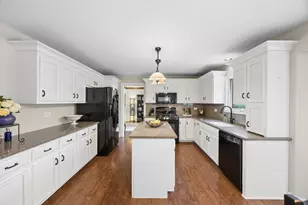 15518 Harbor Town Dr, Orland Park, IL 60462 - Photo 12