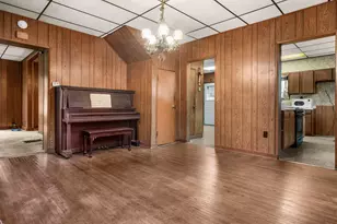 708 N Mill St, Leroy, IL 61752 - Photo 14
