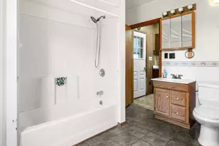 708 N Mill St, Leroy, IL 61752 - Photo 12