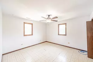 14947 Hamlin Ave, Midlothian, IL 60445 - Photo 12