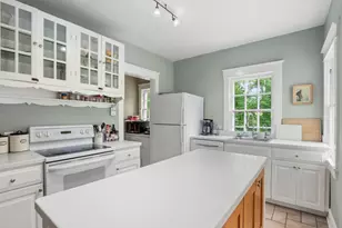 2114 Cedar Rd, Homewood, IL 60430 - Photo 10
