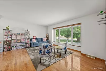 163 S Circle Avenue, Bloomingdale, IL 60108 - Photo 2