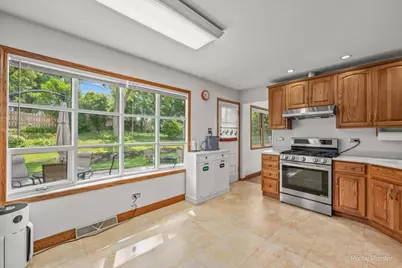 163 S Circle Avenue, Bloomingdale, IL 60108 - Photo 12
