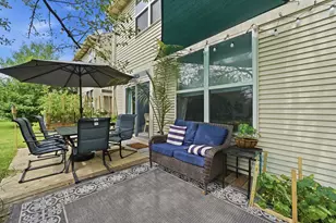 2233 Sunrise Cir, Aurora, IL 60503 - Photo 10