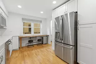 1310 Maple Ave, Evanston, IL 60201 - Photo 4