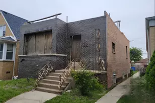 4637 S Kilpatrick Ave, Chicago, IL 60632 - Photo 1