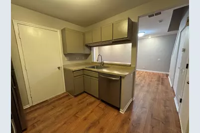 407 Trenton Court, Aurora, IL 60504 - Photo 6