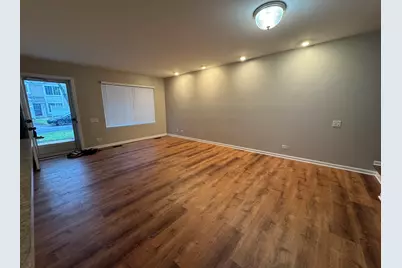 407 Trenton Court, Aurora, IL 60504 - Photo 2